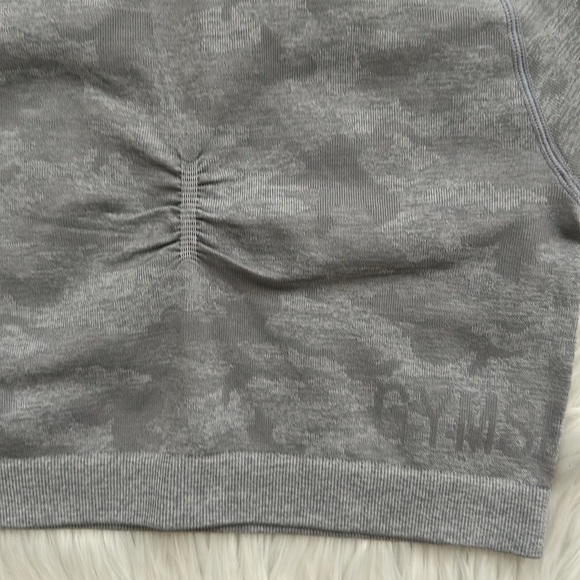 ✨GYMSHARK | OG Camo Crop Top | Grey | Size L - Picture 3 of 10